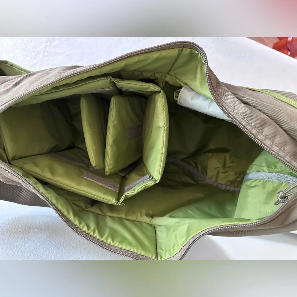 Lowepro Olive Green Passport Sling II Camera Bag/Travelbag